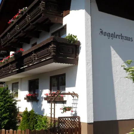 Jogglerhaus Apartman *